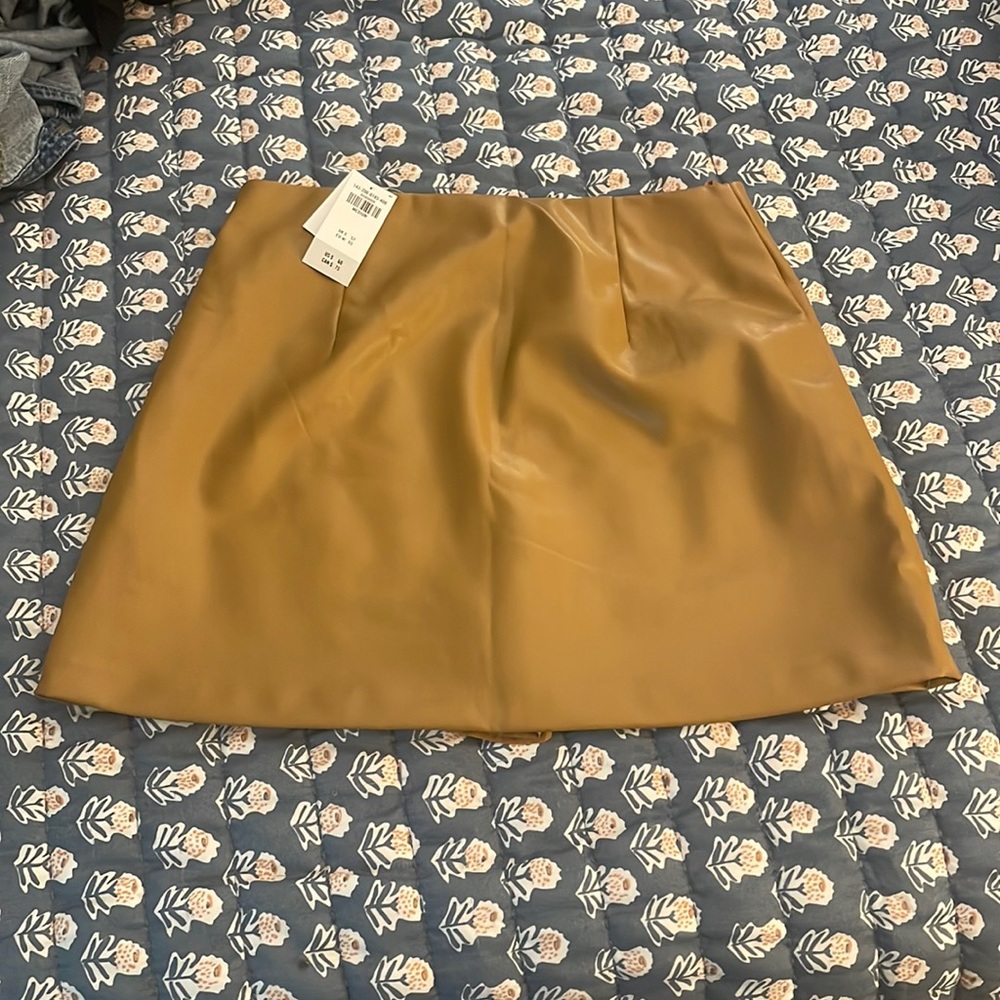 Abercrombie Tan Vegan Leather Mini Skort - NWT - Medium